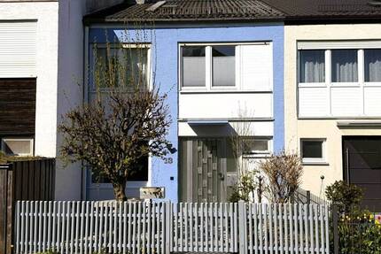 Teilrenoviertes Mittelhaus - 200 m zum Bahnhof, 5 Minuten nach Erding und 20 Minuten nach München - Wörth / Hörlkofen