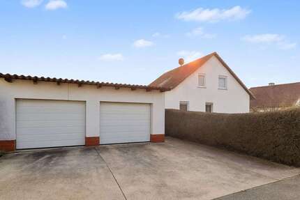 Haus zum Kaufen in Poppenhausen 299.000,00 € 124.75 m²