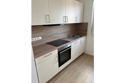 1 12 Zimmer Wohnung mit Loggia - 700,00&nbsp;EUR Kaltmiete, ca.&nbsp; 53,00&nbsp;m&sup2; in Mettendorf (PLZ: 54675)