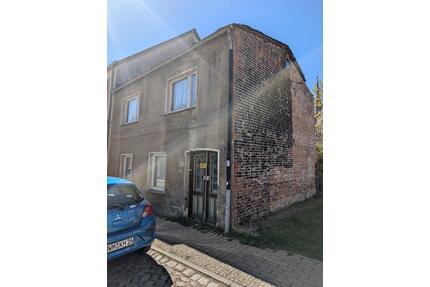 Haus in Warin zu verkaufen - 24.900,00&nbsp;EUR Kaufpreis, ca.&nbsp; 80,00&nbsp;m&sup2; in Warin (PLZ: 19417)