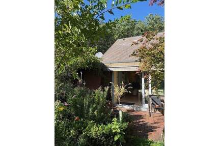 TOP Lage Schwarzenbruck ~ 571 m² Grundstück + EFH ~146 m² Wohnfl. = EG+UG; BADE-Teich; DoppelGarage