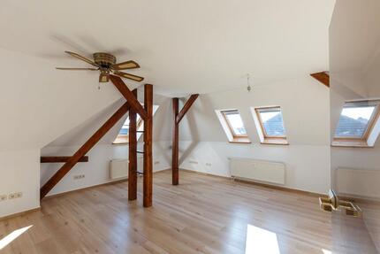 Schöne 4-Raum Dachgeschosswohnung - Zittau