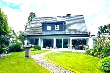 Haus zum Kaufen in Krefeld 1.190.000,00 € 210 m²