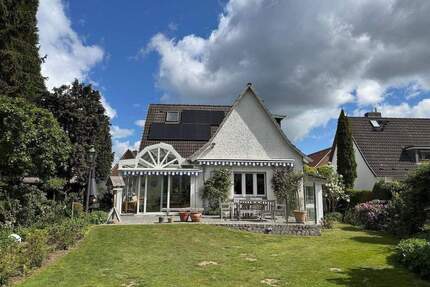 Einfamilienhaus mit Einliegerwohnung, Südterrasse und großzügigem Garten in Bad Schwartau-Kaltenhof