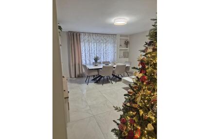 Provisionfreie 4 Zimmerwohnung - 355.000,00&nbsp;EUR Kaufpreis, ca.&nbsp; 90,00&nbsp;m&sup2; in Groß-Gerau (PLZ: 64521)