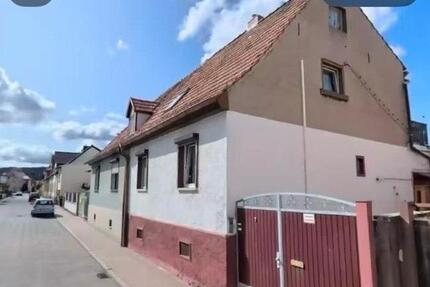 Einfamilienhaus in Heldrungen - 50.000,00&nbsp;EUR Kaufpreis, ca.&nbsp; 85,00&nbsp;m&sup2; in An der Schmücke (PLZ: 06577)