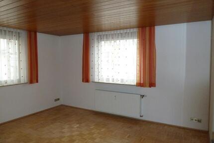 schöne 3 Zimmer-Wohnung in Schwenningen mit Balkon - Villingen-Schwenningen