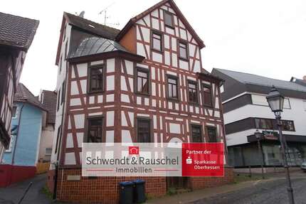 Haus zum Kaufen in Schotten 85.000,00 € 247 m²