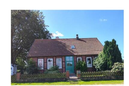 Resthof 2,2 ha arrondiert;Offenställe, BauernhausFachwerk 2WE - Hankensbüttel