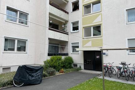 3,5-Zi-ETW, vermietet, Bad u. WC, Einbauküche, Stellplatz - Weiden in der Oberpfalz