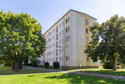 Wohnung zum Mieten in Neukieritzsch 340,00 € 60.17 m²