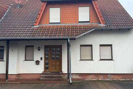 Haus zum Mieten in Gerhardsbrunn 1.900,00 € 158 m²
