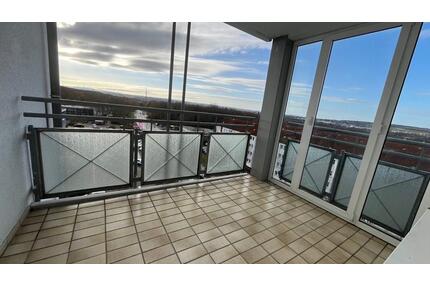 über den Dächern, 3-Zi.-Whg. mit Balkon,Lift,Tiefgarage und hochwertiger Einbauküche (möglich) - Zwickau Auerbach