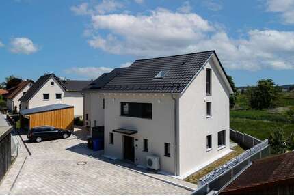 Haus zum Kaufen in Langquaid 560.000,00 € 148.66 m²