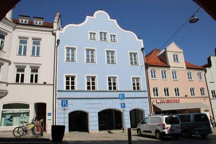 Charmante 3-Zimmer-Wohnung mit Terrasse & Einbauküche im Stadtzentrum Vilsbiburg