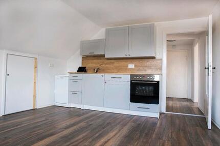 Renovierte Mansarde Wohnung TOP - Deggendorf