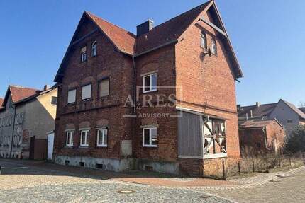 Mehrfamilienhaus zur Sanierung in Hakeborn