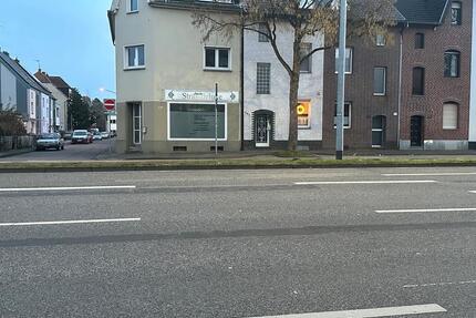 Zur Vermietung steht ein gepflegtes zweistöckiges Wohnhaus - Mönchengladbach Süd