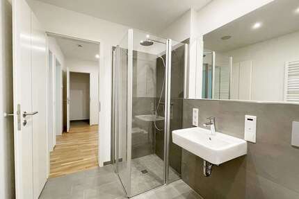 Wohnung zum Mieten in Leipzig 809,50 € 62.25 m²