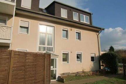 Wohnung mit Balkon sucht Mieter! Gut geschnittene 3,5-Raum-Wohnung im 1.OG • 62m² Wfl. im gepflegten 6-Familien-Haus - Dorsten Hervest