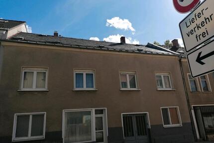 Haus zu verkaufen - 29.000,00&nbsp;EUR Kaufpreis, ca.&nbsp; 145,00&nbsp;m&sup2; in Falkenstein/Vogtland (PLZ: 08223)