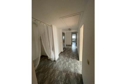 Mietwohnung am Dorfrand - 685,00&nbsp;EUR Kaltmiete, ca.&nbsp; 90,00&nbsp;m&sup2; in Dickenschied (PLZ: 55483)