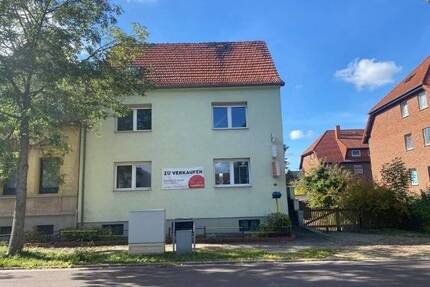 Leeres Haus und tolles Grundstück - lassen Sie alle Ihre Wohnträume wahr werden ! - Genthin