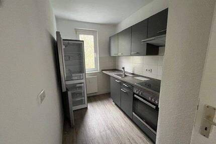 Und die Küche ist schon dabei...schöne 2-Zimmer-Wohnung mit Einbauküche, sofort einzugsfertig - Zwickau Eckersbach