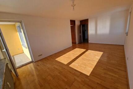 Attraktive 2,5 Zimmer Wohnung mit Einbauküche, Balkon & Garage - Lauingen (Donau)