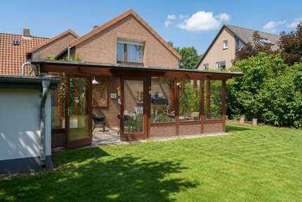 Haus zum Kaufen in Gifhorn 360.000,00 € 204 m²