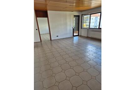 Helle 3-Zimmer-Wohnung, modern, gemütlich, sofort bezugsbereit - Eisenberg (Pfalz)