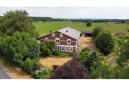 Burg: Ihr eigener Hof- mit unendlichen Möglichkeiten - Burg (Dithmarschen)