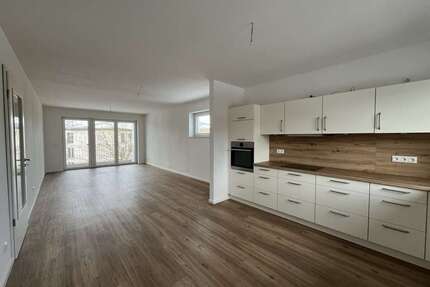 Wohnung zum Mieten in Schwerin 1.325,00 € 103.16 m²