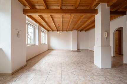Haus zum Kaufen in Kirchhain 249.500,00 € 146 m²