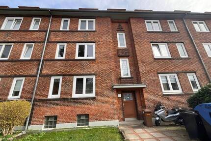 2 Zimmer-Wohnung mit Balkon und Tageslichtbad mit Wanne - Lübeck St. Lorenz Nord