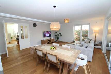 Haus zum Mieten in Maintal 2.600,00 € 150 m²