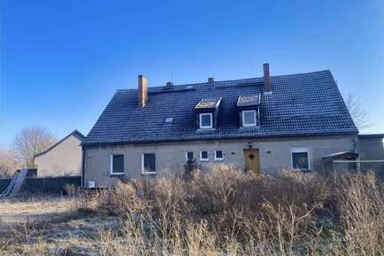 Haus zum Kaufen in Casekow 85.000,00 € 210 m²