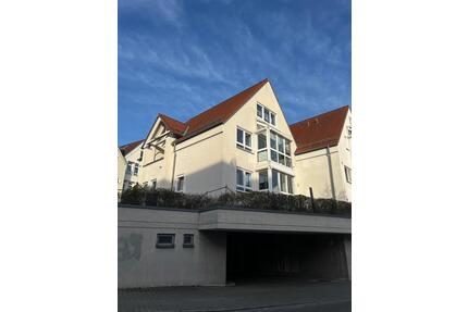 Schwaikheim - zentrale, helle 3,5-Zimmer Wohnung, neue EBK, 2 Stpl.