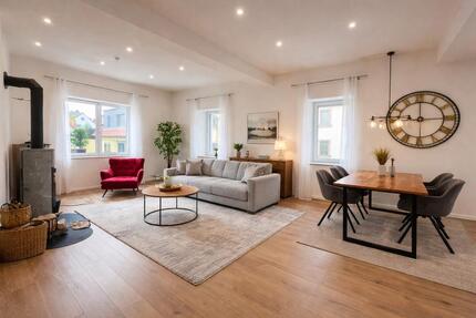 Stadtnah wohnen wie im Haus – 144m² mit Sauna & Kamin - Greußenheim