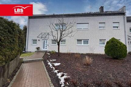Traumhafte Dachgeschosswohnung - 235.000,00&nbsp;EUR Kaufpreis, ca.&nbsp; 88,20&nbsp;m&sup2;&nbsp;Wohnfl&auml;che in Bielefeld (PLZ: 33729) Brake