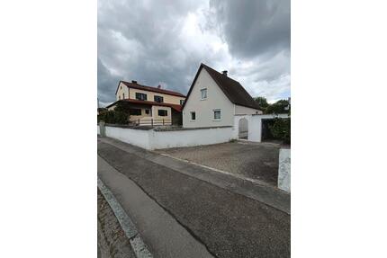 EFH bezugsfertig, 743qm Grund, großer Garten, Nebengebäude - Hepberg