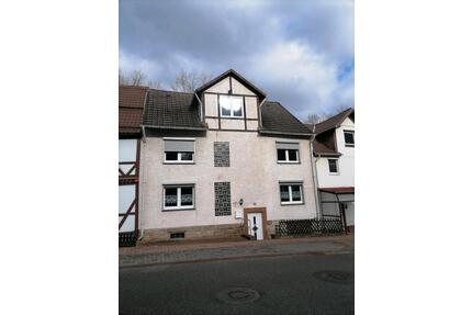 Einfamilienhaus - 69.000,00&nbsp;EUR Kaufpreis, ca.&nbsp; 125,00&nbsp;m&sup2; in Großalmerode (PLZ: 37247)
