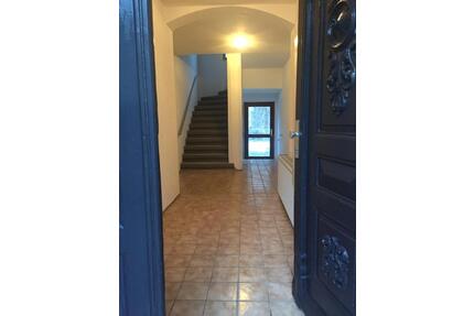 Mehrfamilienhaus mit 305 m2 Wohnfläche in Werdau - Provisionsfrei