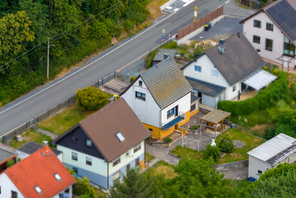 Ihr neues Zuhause in Gera: Einfamilienhaus mit Garage und praktischem Nebengelass!