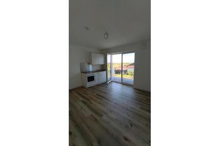 1 Zimmer Wohnung DeggendorfFischerdorf mit Küche und Balkon