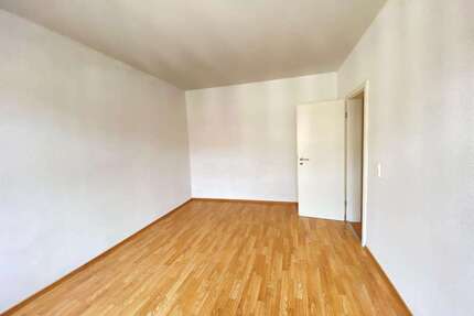 Wohnung zum Mieten in Leipzig 307,00 € 39 m²