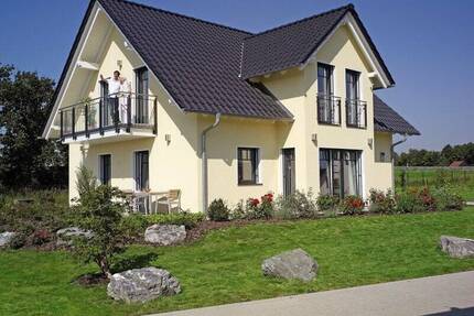 Bezugsfertiges, attraktives EFH Barcelona L, wie Abb., incl. Grundstück zzgl. NK - Amberg