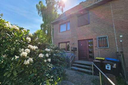 Großzügiges Endreihenhaus in guter Lage von Lauenburg - Lauenburg/Elbe