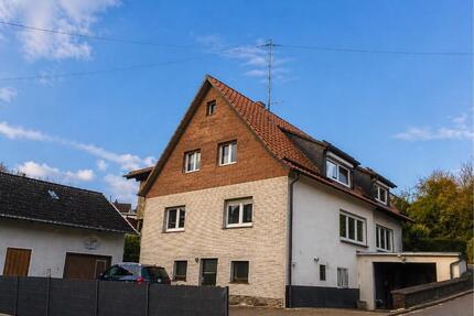 Schönes Zweifamilienhaus, vielseitig verwendbar, Wiedenest - Bergneustadt