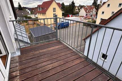 Attraktive 4 Zimmer Wohnung mit Balkon und Tiefgarage - Pleinfeld